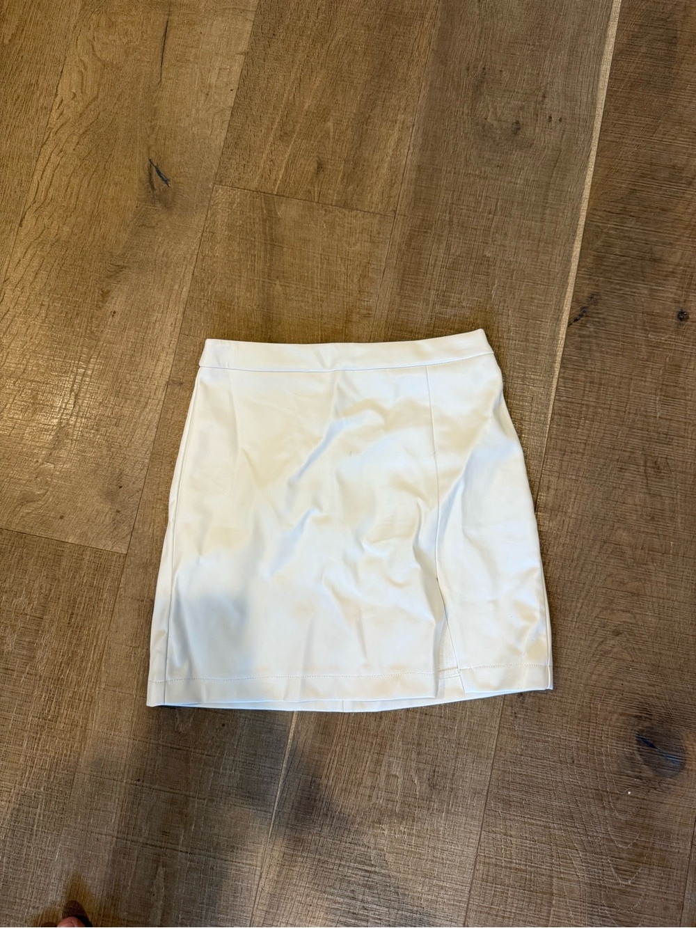 Abercrombie & Fitch White vegan leather Mini Skirt